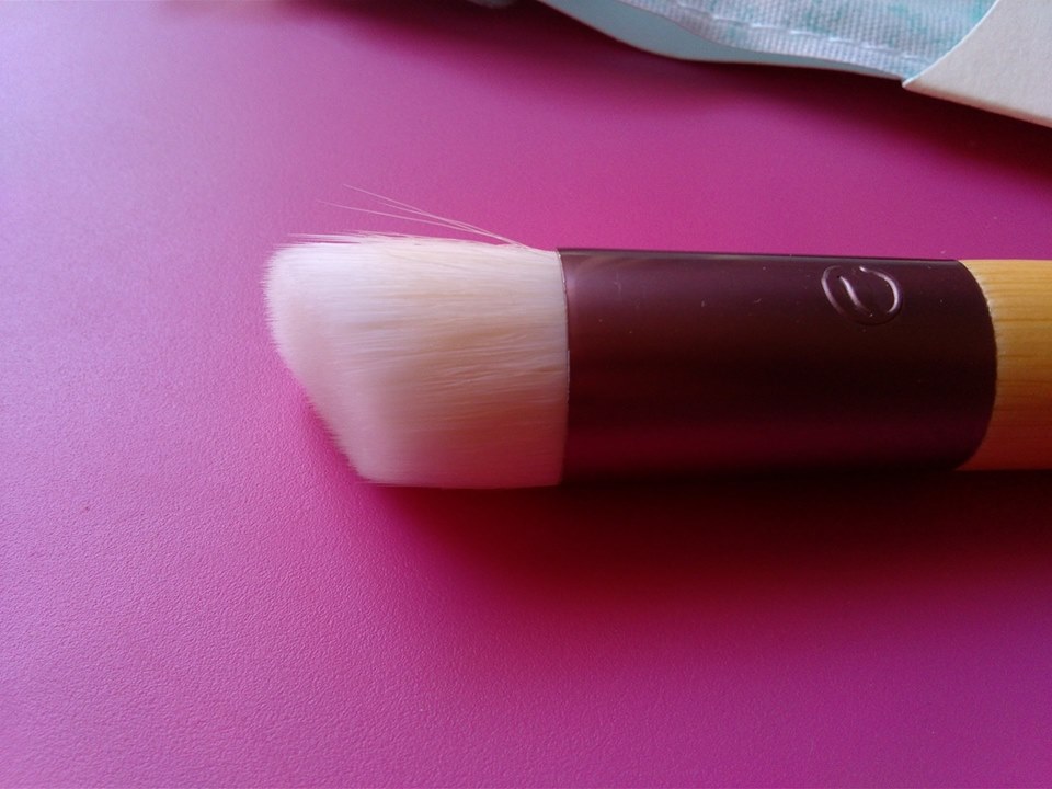 Skin-Perfecting-Brush-1