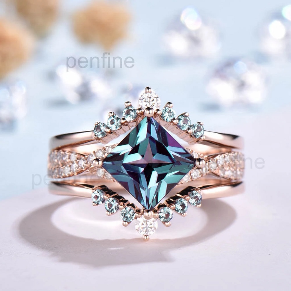Alexandrite Engagement ring